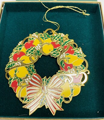 Reed & Barton 1986 Color of Christmas Gold  Christmas Wreath V492  Ornament