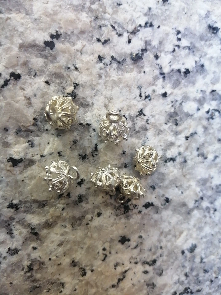 Bottoncini Sardi Piccoli  Ottone Color Argento 6pz - Immagine 2 di 3