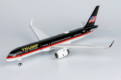 NG Models 1:200 Donald Trump Force One Boeing 757-200 N757AF (42037) - Picture 4 of 13