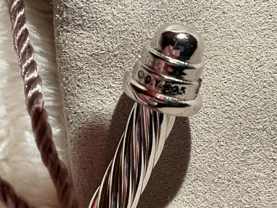 David Yurman. Pulsera brazalete cable.  ¡COMO NUEVO!!!!!! Foto 3 de 4