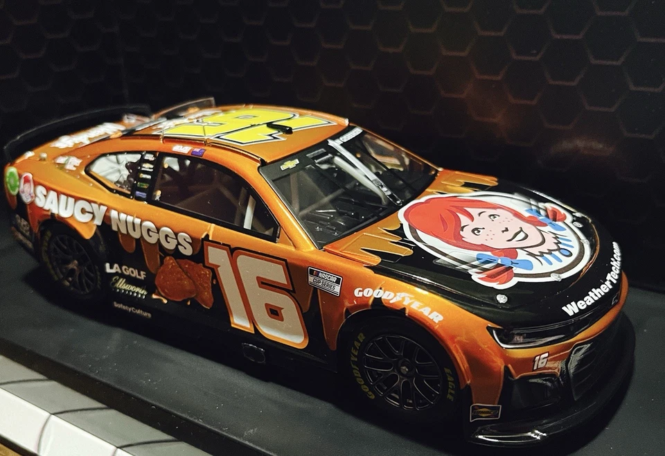 Shane Van Gisbergen 2024 Wendy's Saucy Nuggs Elite Liquid Color 1/24 Scale - Image 3 of 4