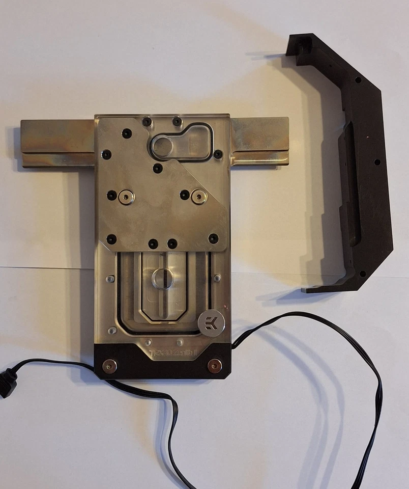 EK Water Blocks EK-Quantum Momentum ROG Zenith II Extreme D-RGB - CPU-Kühler - Image 2 of 2