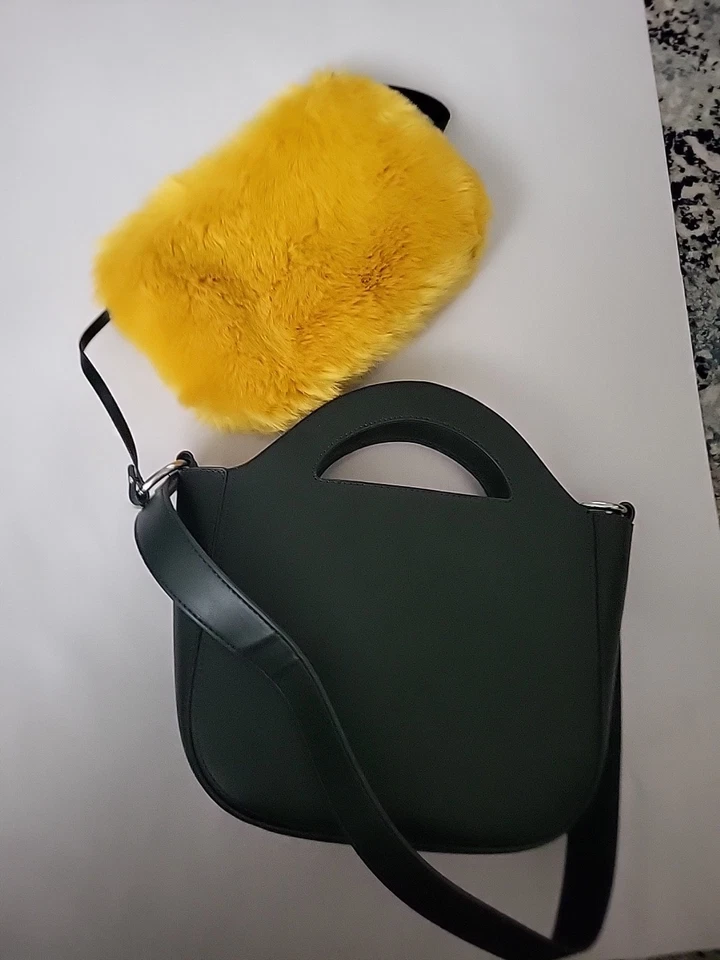 Bolso cubo de hombro de cuero sintético verde Zara con inserción de bolso de piel sintética amarillo  Foto 3 de 4