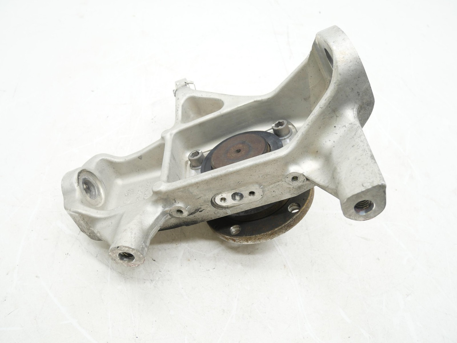 Used Front Passenger Spindle Knuckle Hub RH 2016-2021 McLaren 570S 13B1203CP OEM