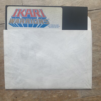 Data East Ikari Warriors 5.25 Floppy Disk Apple II PC 1987
