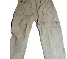 Men’s The North Face Tan Flat Utility Tech Pants Shorts Size XLarge