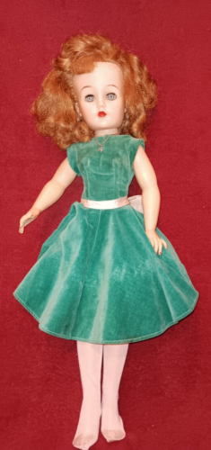 Vintage Ideal Miss Revlon VT 22 Red Hair Blue Sleepy Eyes Green Velvet Dress - Imagen 1 de 15