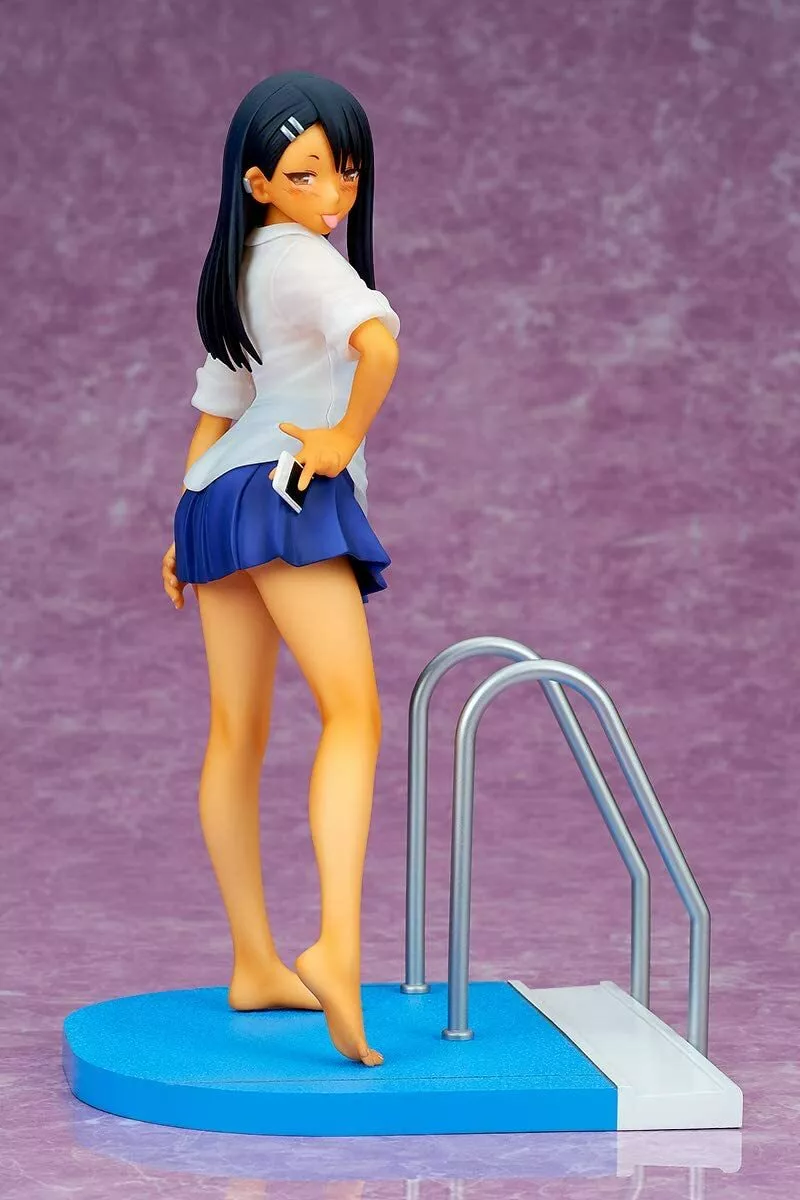 Figure da Nagatoro com marcas de Bronzeamento CUSTA O DOBRO da Figure sem  marcas!