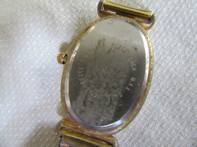 Vintage Collezio Lady Gold Tone Oval Seems to be MOP Analog  display picture 1