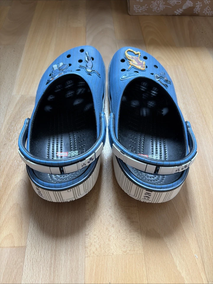Marvel Studios (Fantastic Four) Crocs, Schuhgröße 43-44 - Bild 3 von 4