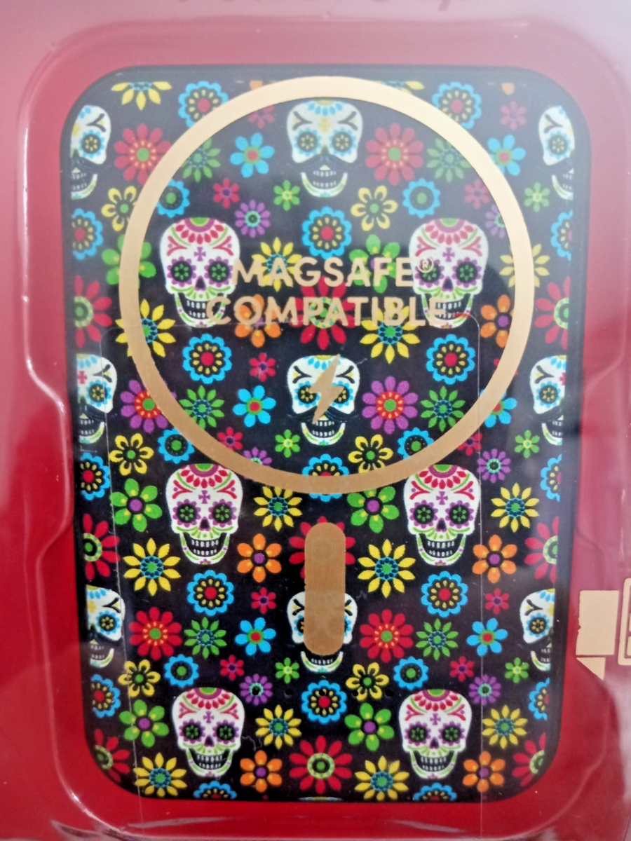 XO POPPY Skulls & Flowers Power Trip Magsafe Compatible POWER BANK