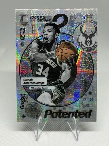 2025 Topps Chrome Giannis Antetokounmpo Base (RAW)
