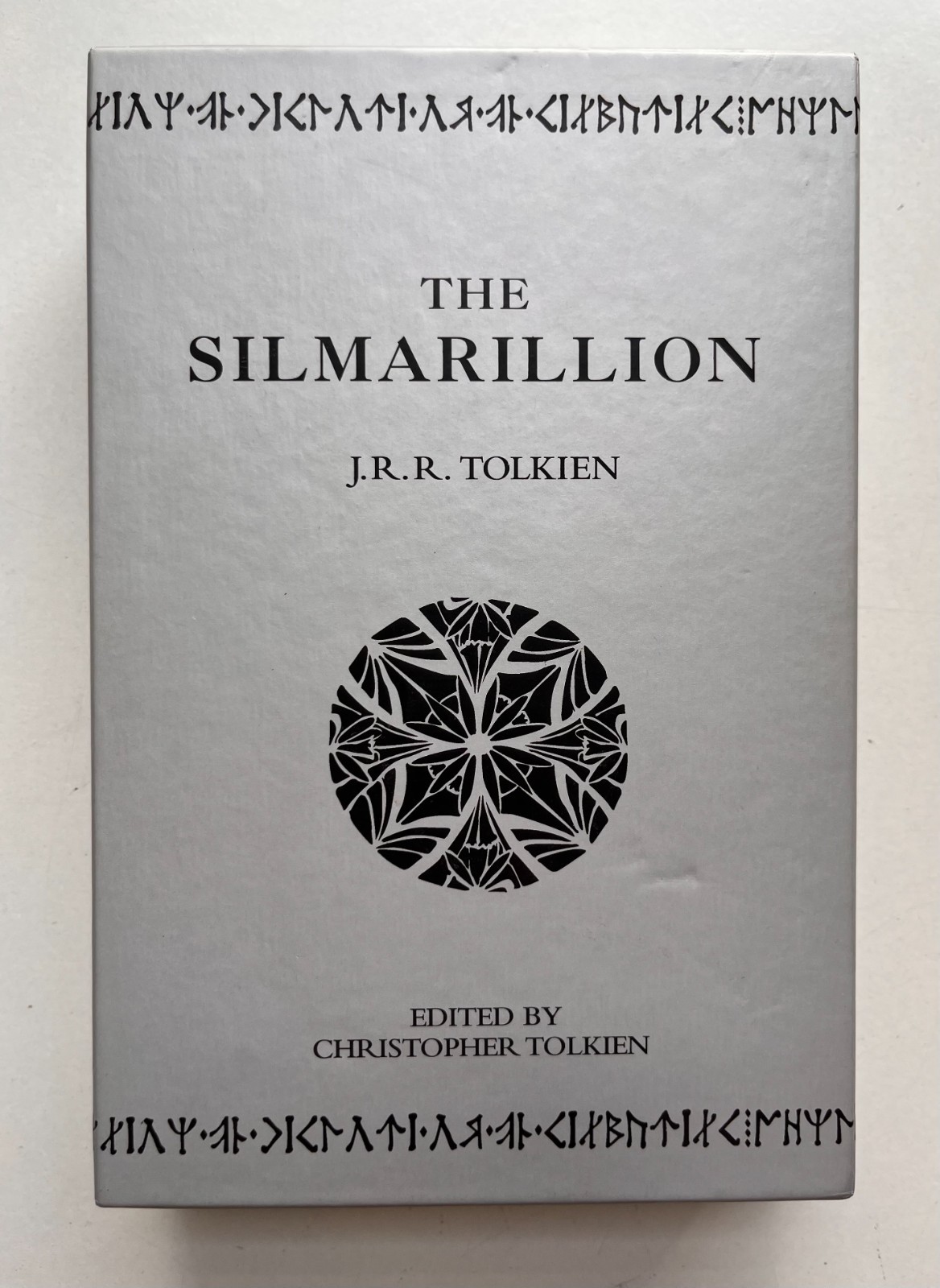 J.R.R. Tolkien The Silmarillion Limited Edition Collector Box Harper Collins