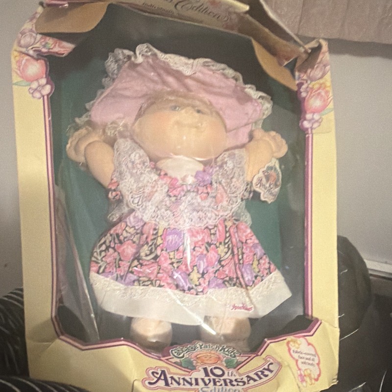 Cabbage Patch Kids 10th Anniversary 1992 16in Girl Doll Blonde Blue Eyes