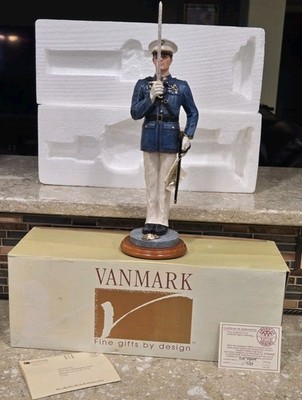 VANMARK American Heroes ''EVER VIGILANT'' US Marine USMC 2000 16in LE 1/0753 COA