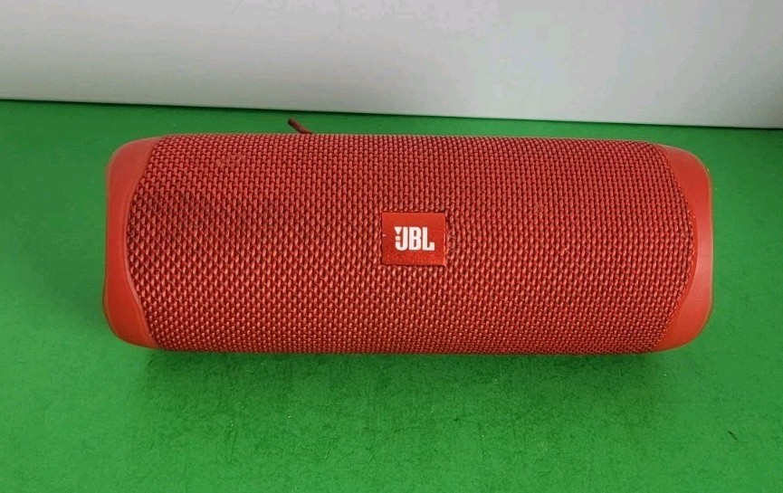 JBL Flip 5 Portable Bluetooth Speaker - Red