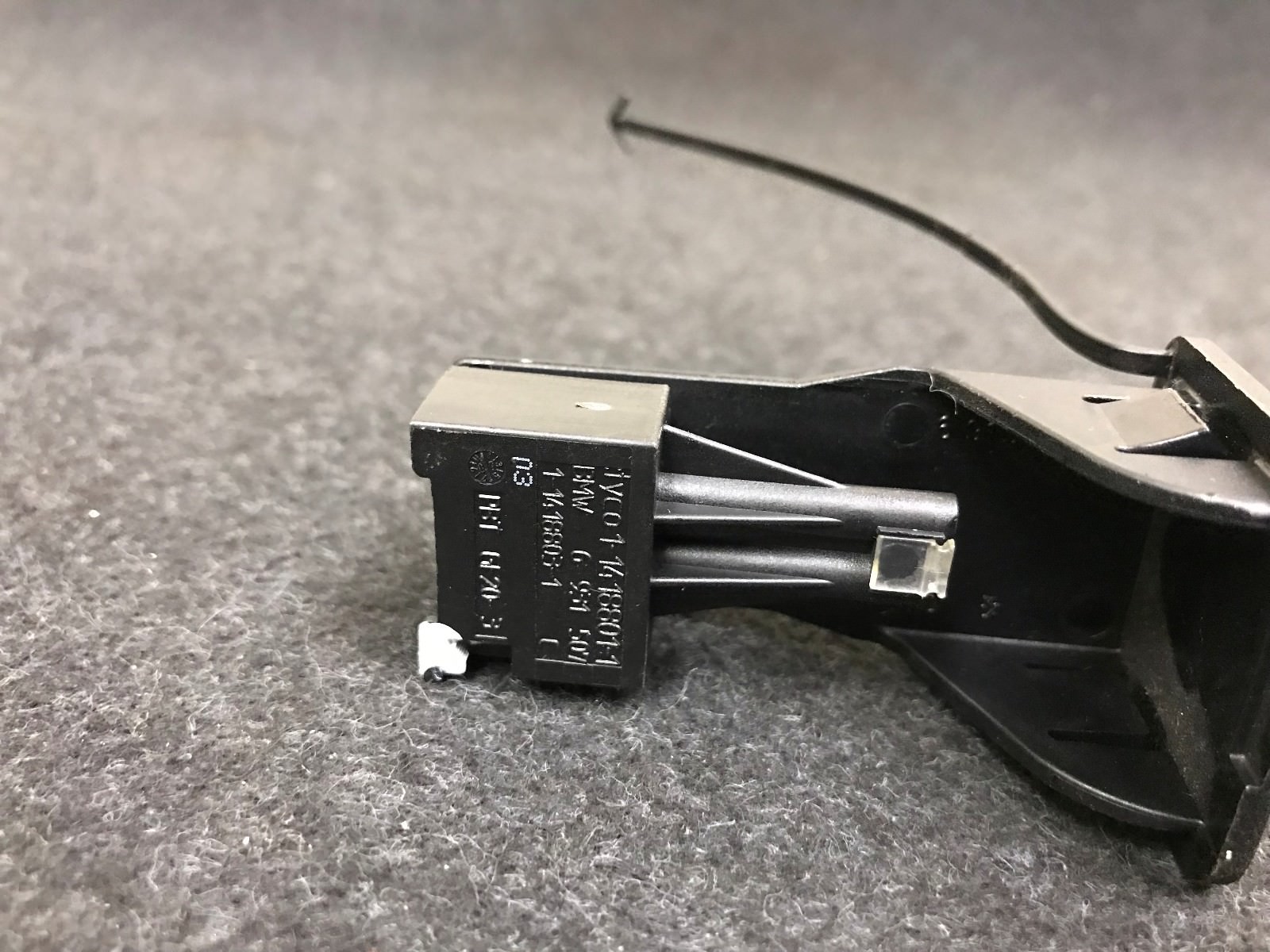ONLY 54K BMW E90 E92 OEM GLOVE BOX DIAGNOSTIC INTERFACE SENSOR eBay