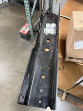 GENUINE NEW OEM INTERNATIONAL CROSSMEMBER INTERMEDIATE STEEL 556936C3