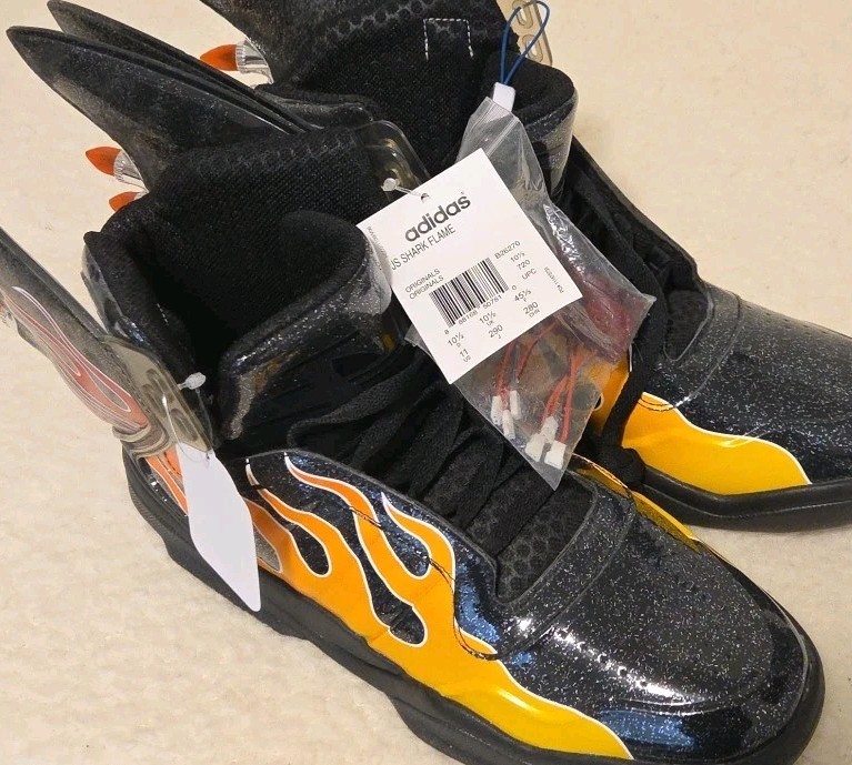 adidas×JEREMY SCOTT Flame pattern set up DEAD STOCK ADIDAS Jeremy Scott Shark Flame Fin Light-Up Shoes Mens