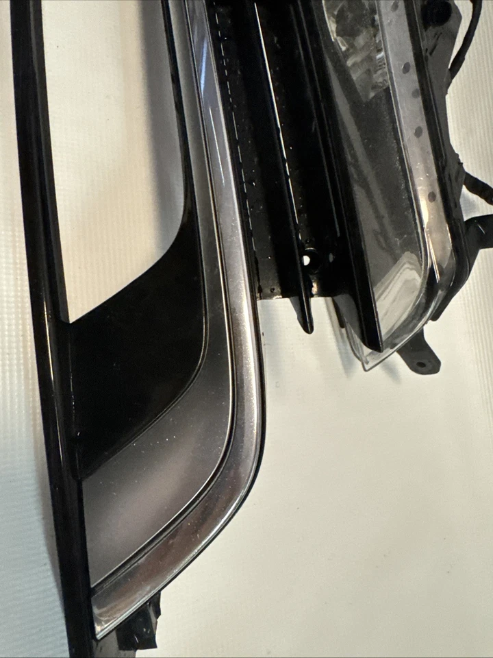 Faro antiniebla y bisel lado izquierdo del conductor OEM para VW Volkswagen CC 2013-2017 Foto 4 de 4