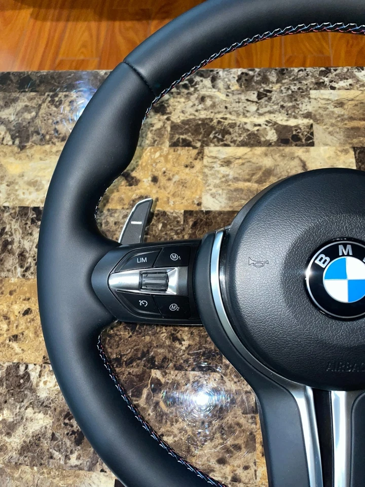 Conjunto de volante de couro BMW M Performance Nappa – F10 F06 F12 F13 M5 M6 - Imagem 2 de 4