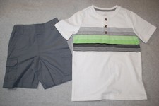 Boys WHITE HENLEY S/S T-SHIRT Lime Black Chest Stripe GRAY CARGO SHORTS Size 4
