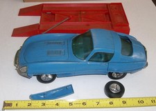 Vintage 1968 Topper Toys Johnny Service Mechanics Garage Jaguar Car Lift 