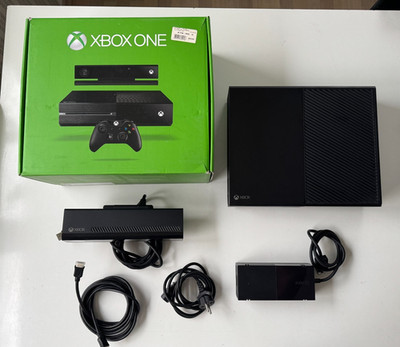 Microsoft Xbox One 500GB + Kabel + Kinect 2.0 (ohne Controller) in OVP