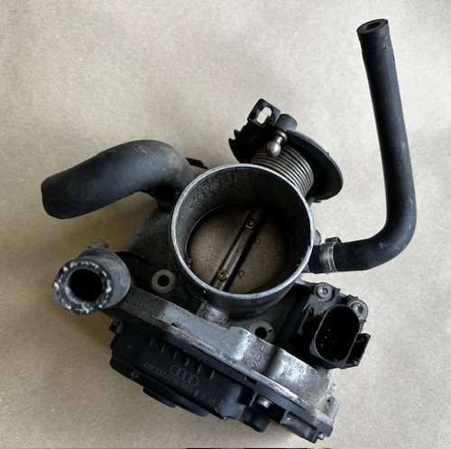 Audi A4 B5 1.6 1.8 Drosselklappe 058133063