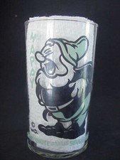 1939 Walt Disney Snow White & Seven Dwarfs Glass – Happy
