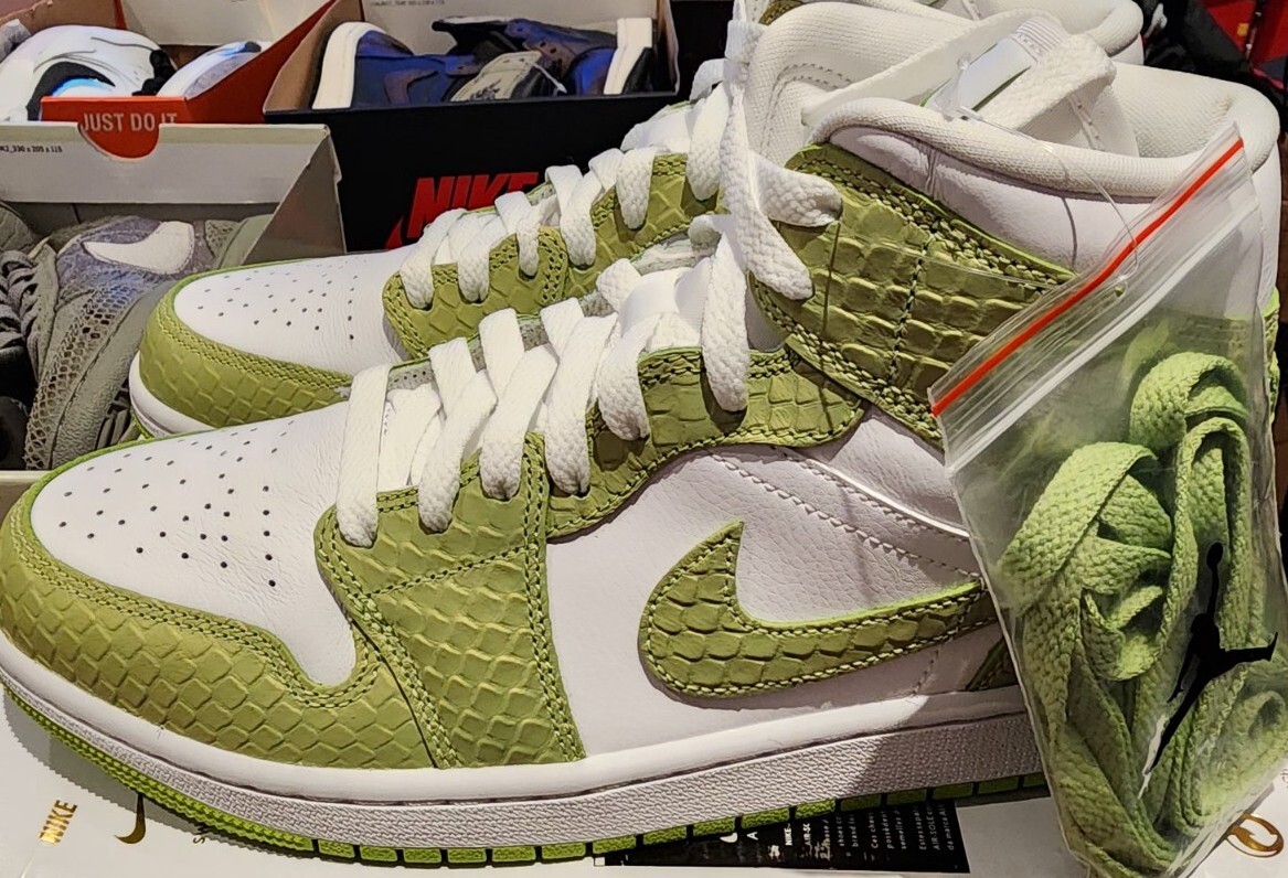 Nike Air Jordan 1 Mid SE Green Python DV2959-113 Women's Size 9.5