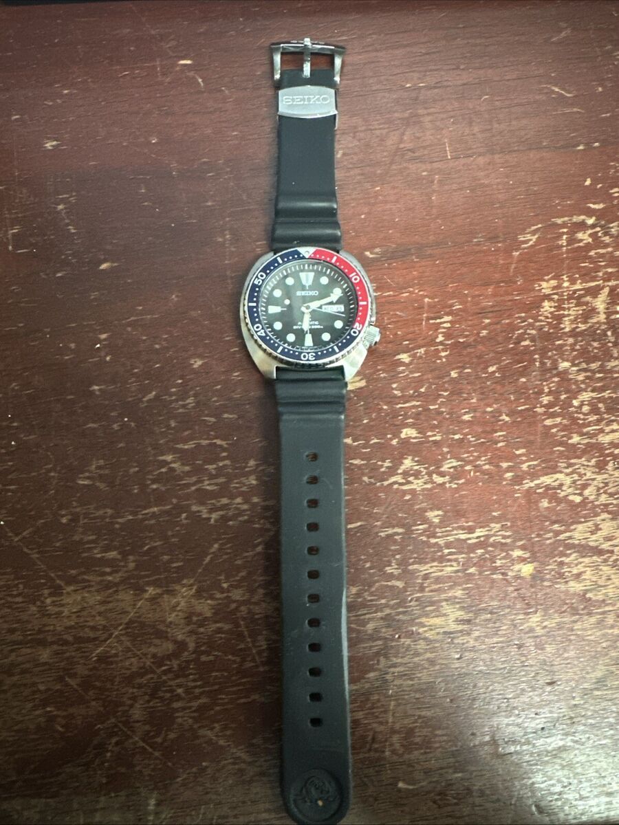Seiko Prospex Men's Black Watch with Rubber Strap - 4R36 Seiko Prospex Men's Black Watch with Rubber Strap - 4R36
