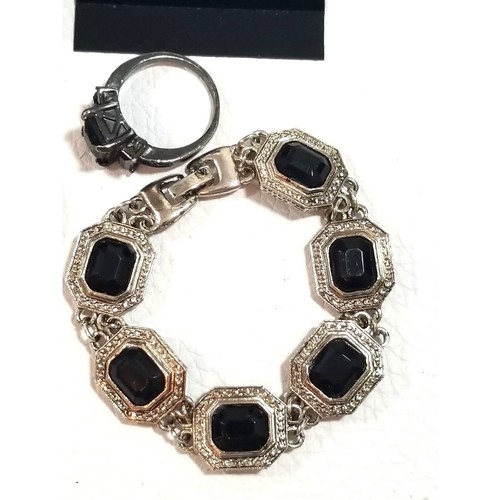Vintage 4 Piece Jewelry Set Black SilverTone Necklace Bracelet Earrings Ring Sz9 - Picture 3 of 12