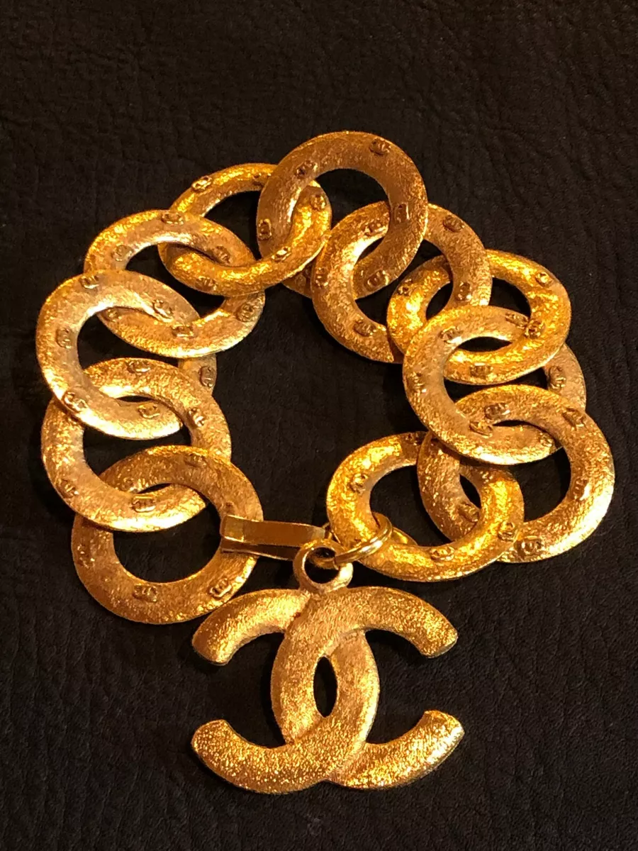 Vintage chanel cheap bracelet gold