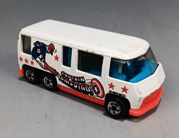 Hot Wheels 1976 Scene Machine Captain America White GMC Motor Home - Image 2 of 4