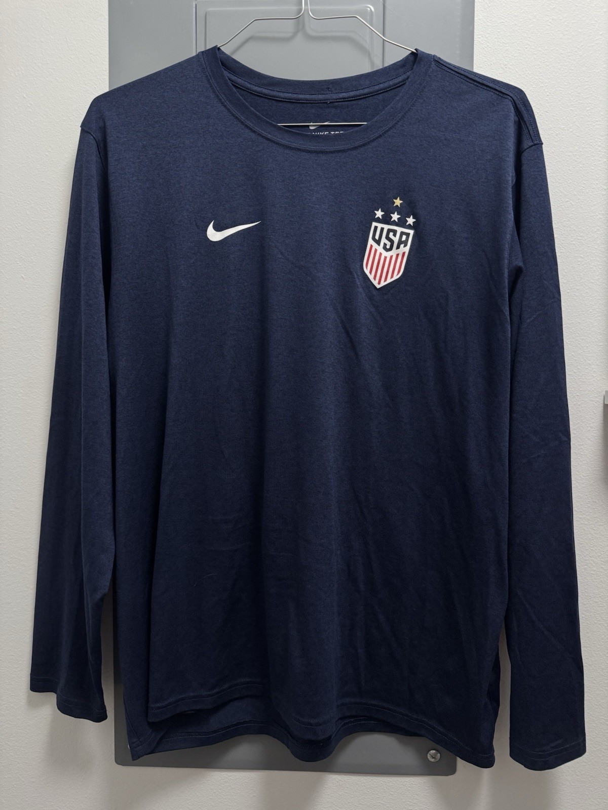 USA Soccer USMNT Nike Tee Men’s XL Navy Blue Performance Long Sleeve Shirt EUC