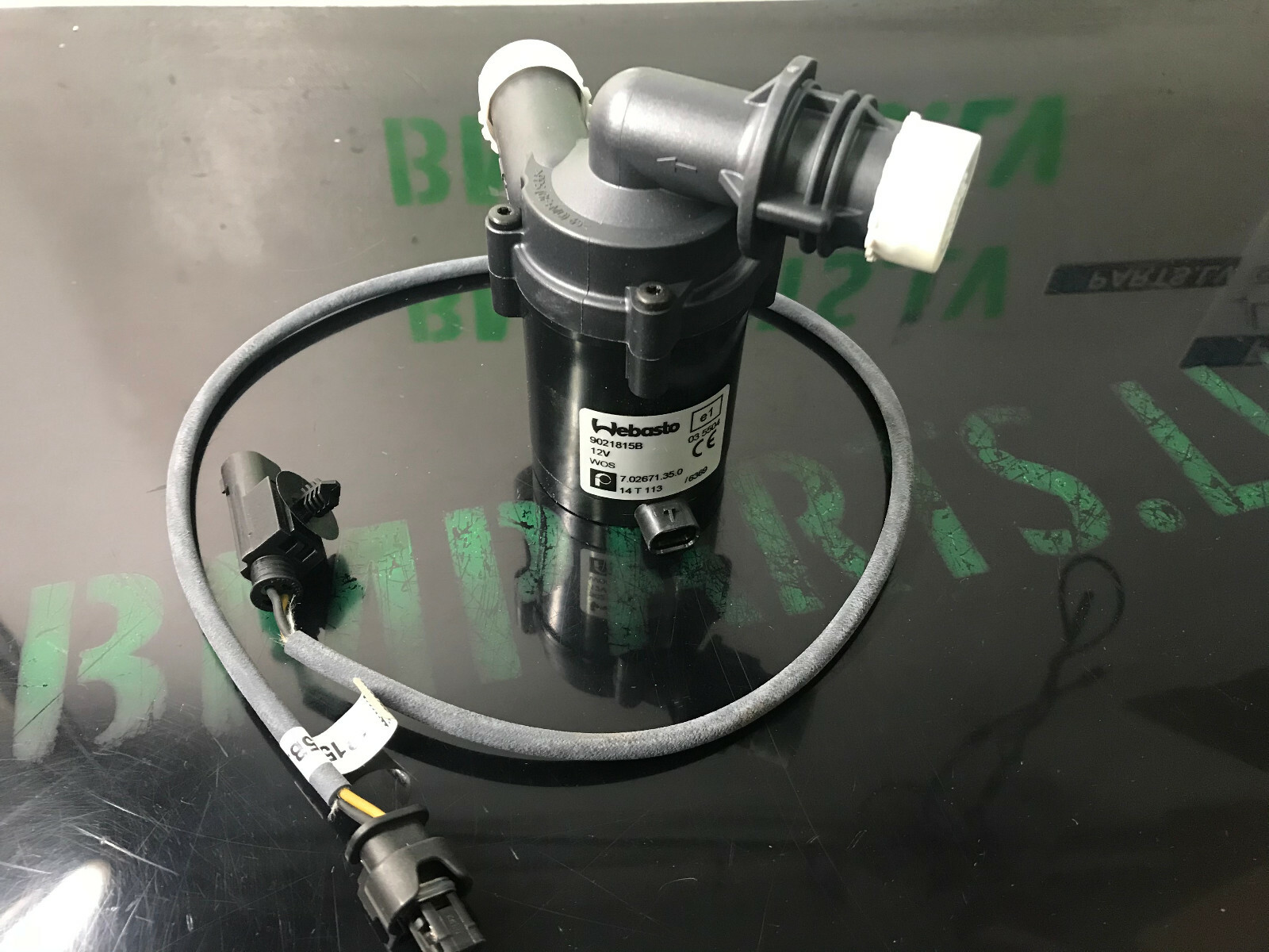 NEW GENUINE BMW E90 E91 E92 E93 WATER PUMP F INDEPENDENT HEATER