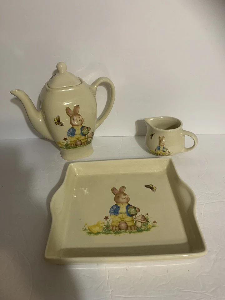 Vintage Tea Set Easter Bunny Ceramic Tea Pot Creamer & Serving Tray Cream Rare - Image 2 of 4