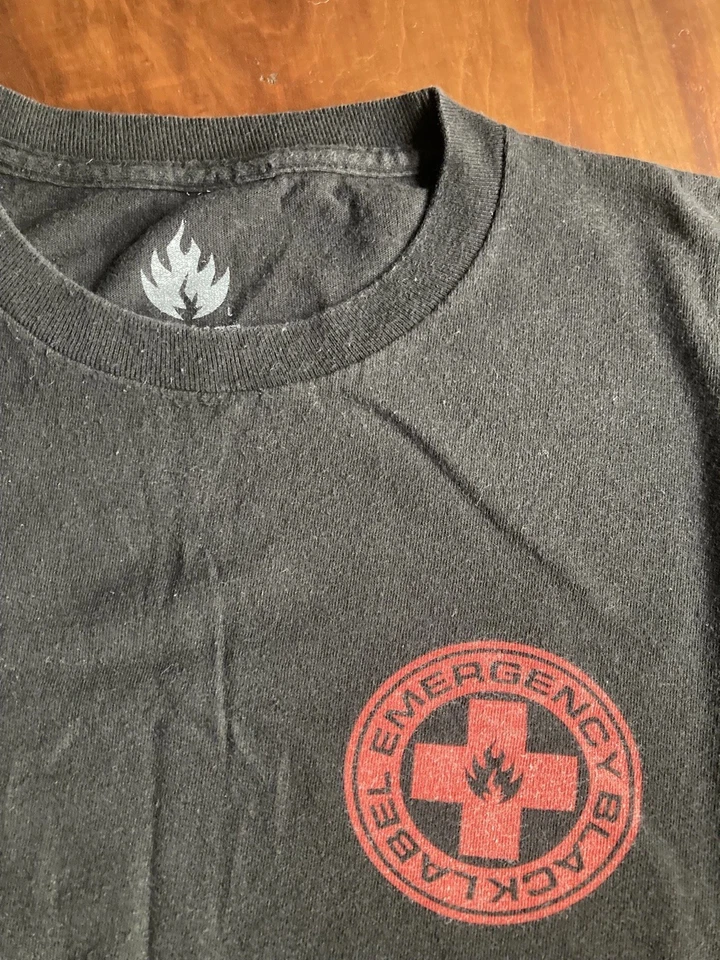 Black Label 短袖男式大号黑寡妇滑板 Lucero Grosso Hassan — 第 2/4 张图片