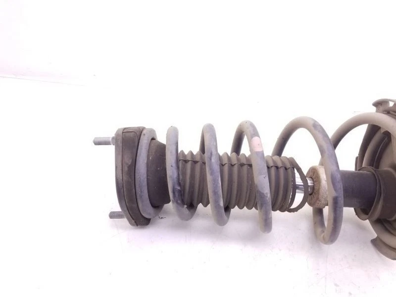 08-10 TOYOTA HIGHLANDER PASSENGER SIDE REAR RIGHT STRUT ASSEMBLY  - Image 2 of 4