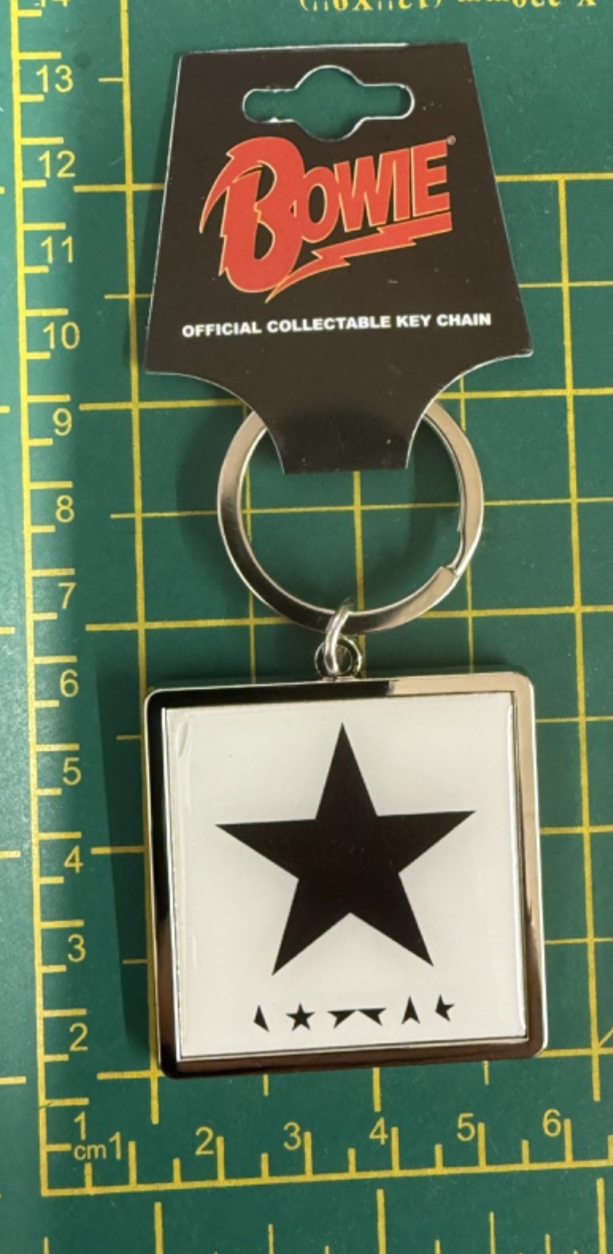 David Bowie Unisex White Blackstar Keychain Keyring In - Image 2
