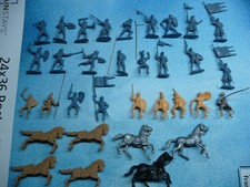 MEDIEVAL LOT  46  MEDIEVAL RARE FIGURES DEAL LOT 1/32-1/30
