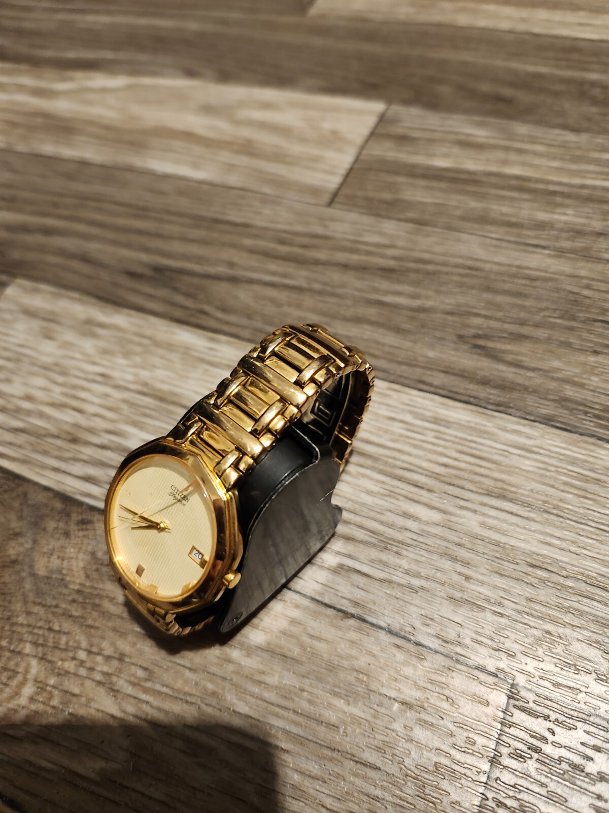 Stylish Men's & Women's Wristwatch Collection – Trendy & Durable-image