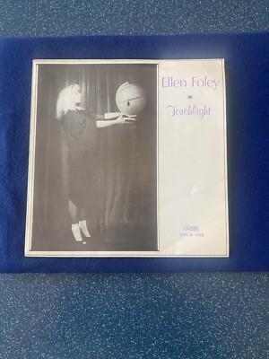 Single 7''  ELLEN FOLEY  ''TORCHLIGHT/PHADSES OF TRAVEL''   1981   Epic EPCA 1186
