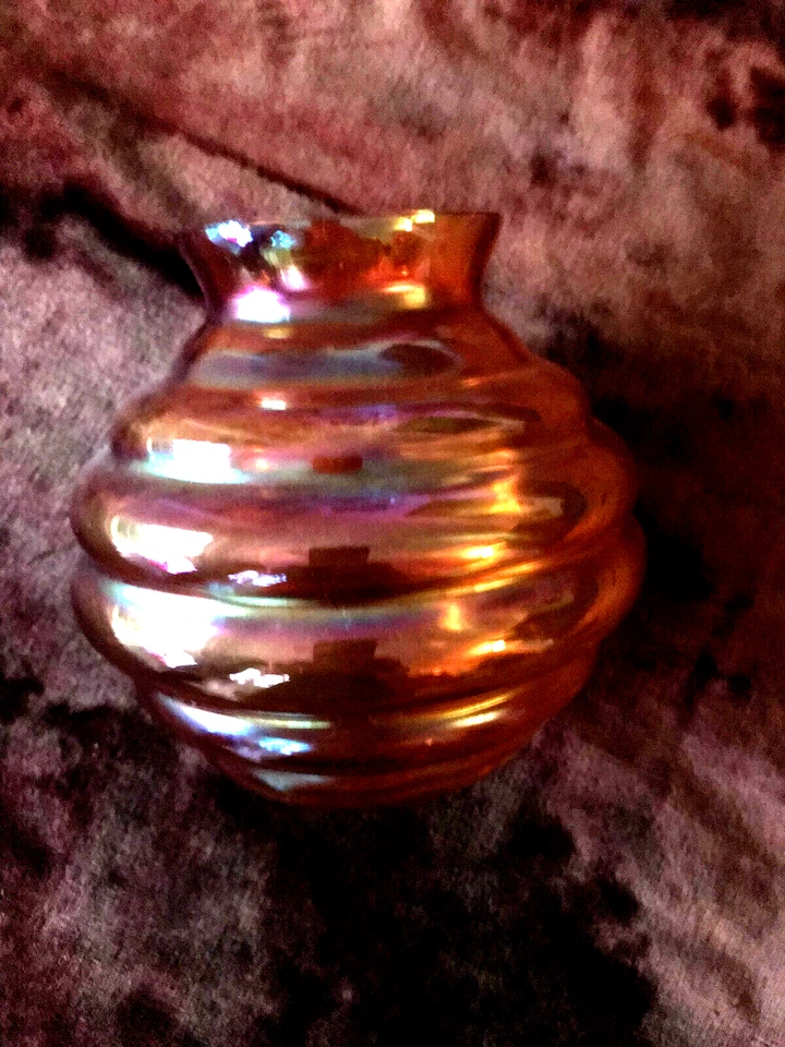 Runde Cognac-farbig irisierende Blumevase, 5 Glasringe, ca. 12cm hoch