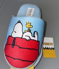 Peanuts Soft Slippers Snoopy On Red Doghouse With Woodstock - Youth Size L/XL