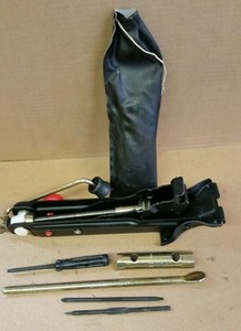 Volvo car tool