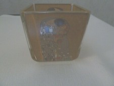 Goebel Artis Orbis Gustav Klimt TEELICHT DER KUSS. Glasteelicht H&ouml;he 7 cm