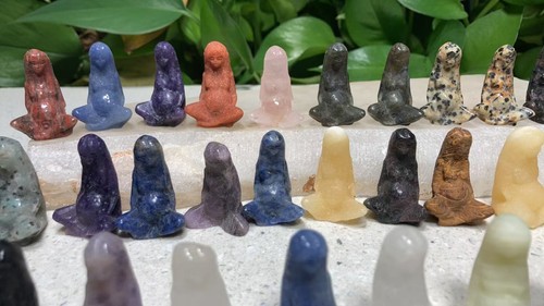 wholesales 42pcs 1.5'' natural type stone carved earth mother - Picture 4 of 6
