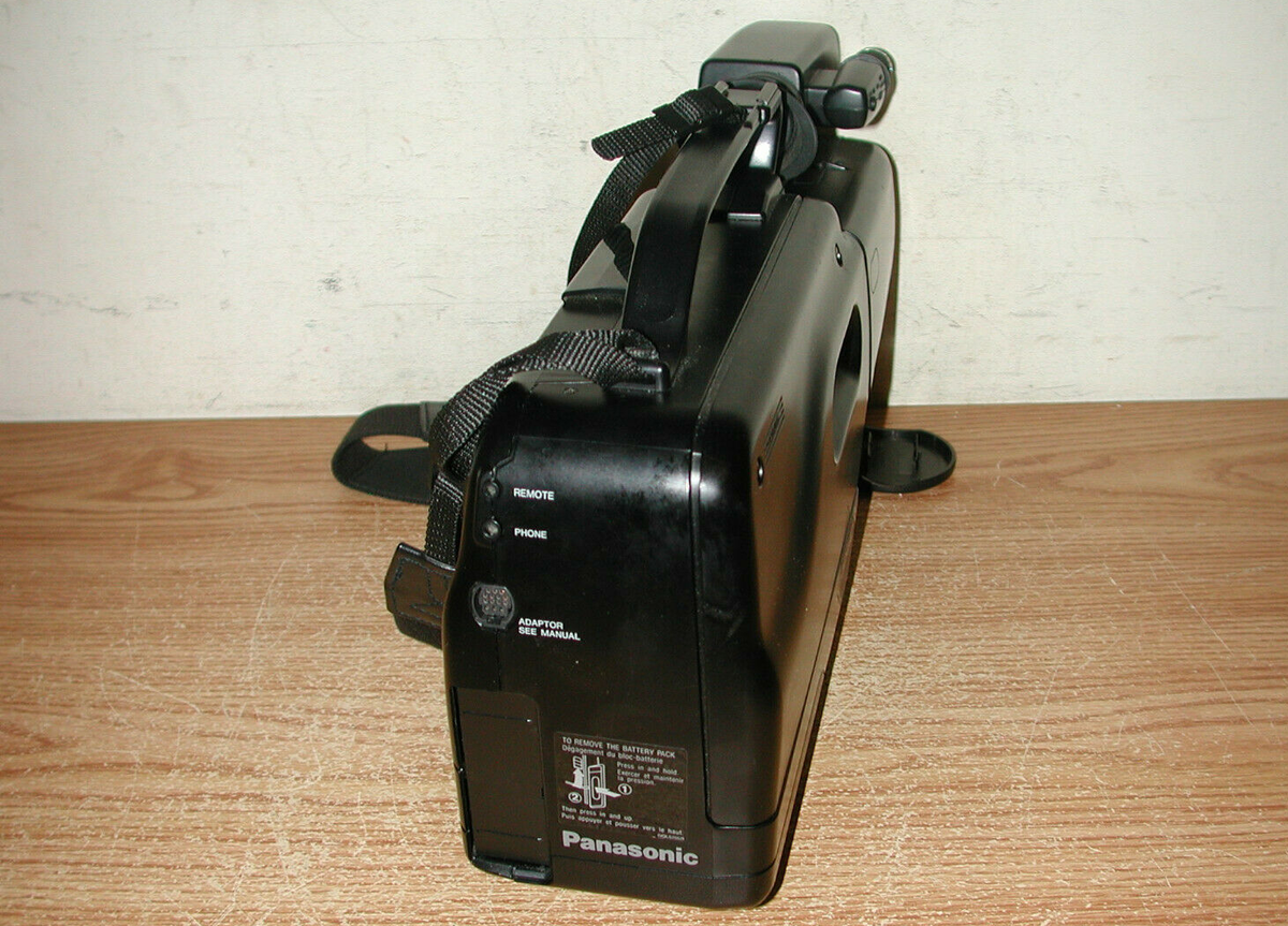 VINTAGE PANASONIC PV-502D OMNIMOVIE AFX6 VHS HQ VIDEO CAMERA VINTAGE PANASONIC PV-502D OMNIMOVIE AFX6 VHS HQ VIDEO CAMERA